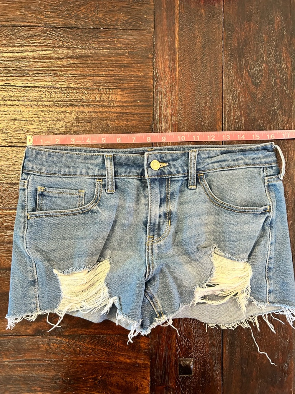 Low Rise Boyfriend Vintage Stretch Distressed Denim Shorts - 3” - Picture 6 of 9